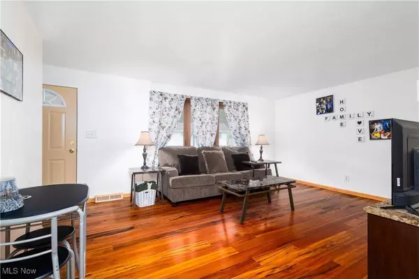 330 Patricia AVE, Weirton, WV 26062