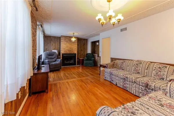 124 Wares DR, Weirton, WV 26062