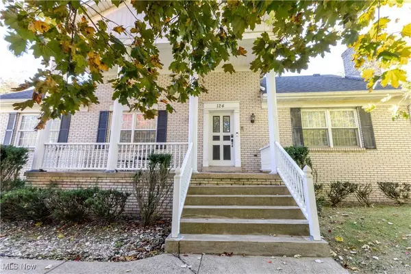 124 Wares DR, Weirton, WV 26062