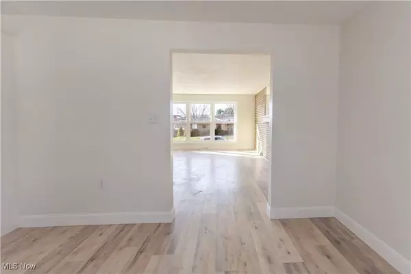 211 Donnell ST, Weirton, WV 26062