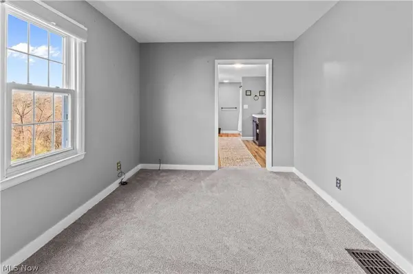 910 Morton Hill RD, Colliers, WV 26035