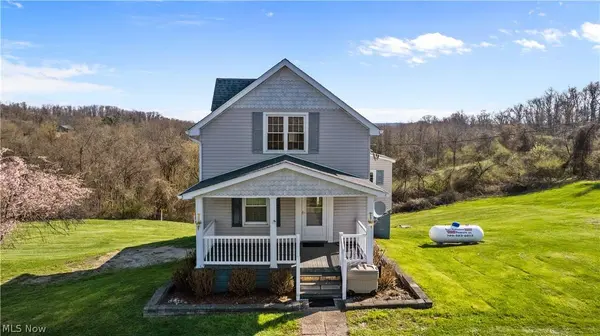 910 Morton Hill RD, Colliers, WV 26035