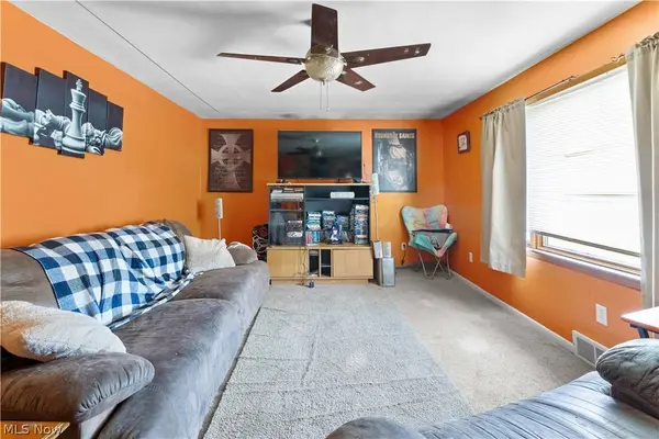 337 Greenbrier RD, Weirton, WV 26062