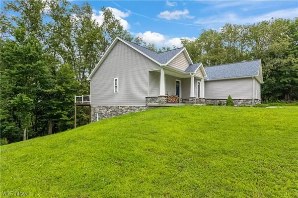 119 Riverside DR, New Cumberland, WV 26047