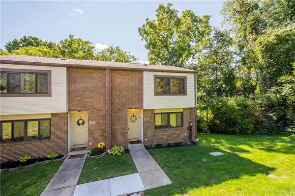 108 Springwater Ct, Moon/crescent Twp, PA 15108