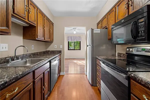 108 Springwater Ct, Moon/crescent Twp, PA 15108