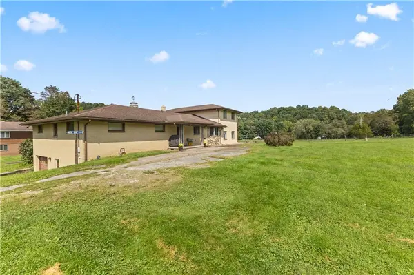 369 S Kings Creek Road, Hanover Twp, PA 15021