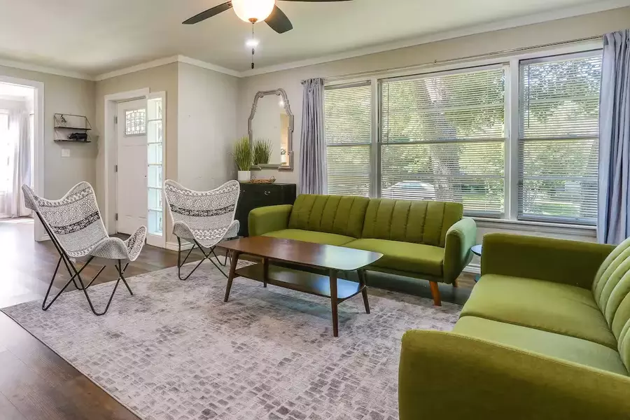 701 W Locust St, Durant, OK 74701-3946