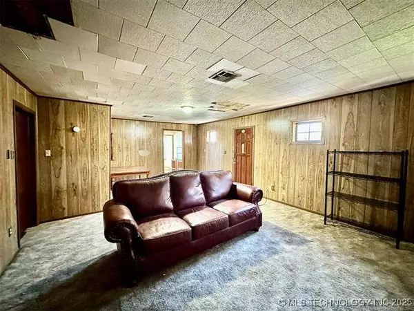 1305 7th AVE NW, Ardmore, OK 73401