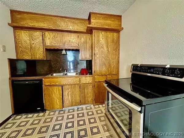 1305 7th AVE NW, Ardmore, OK 73401