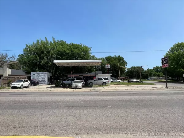 1002 W Main ST, Durant, OK 74701