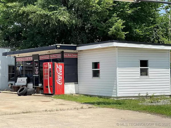 1002 W Main ST, Durant, OK 74701