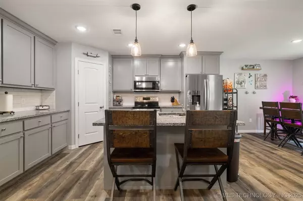 303 Rawlings RD, Durant, OK 74701