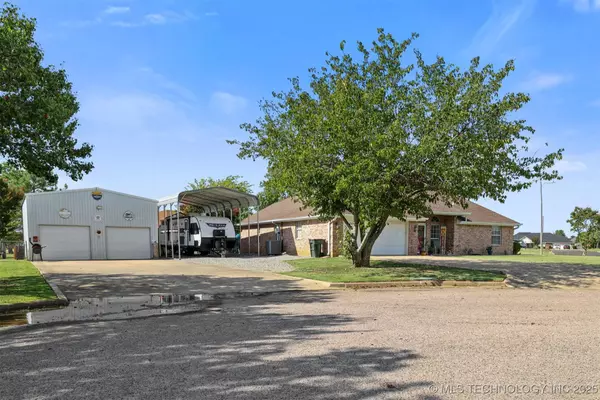 2811 Misty CIR, Durant, OK 74701