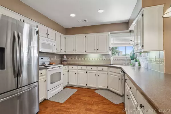 2811 Misty CIR, Durant, OK 74701