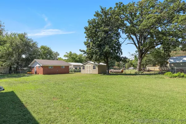 506 E Neil Armstrong, Tishomingo, OK 73460