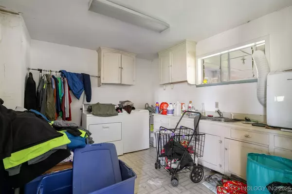 506 E Neil Armstrong, Tishomingo, OK 73460