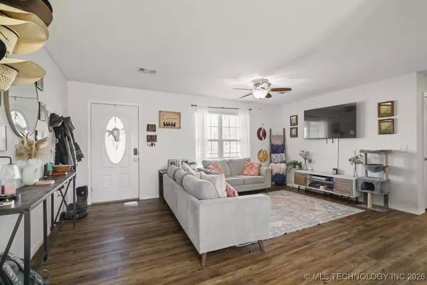 609 W Smiser RD, Calera, OK 74730