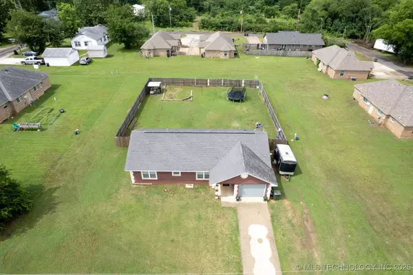 609 W Smiser RD, Calera, OK 74730