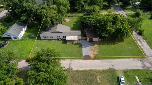 215 SE 2nd, Durant, OK 74701
