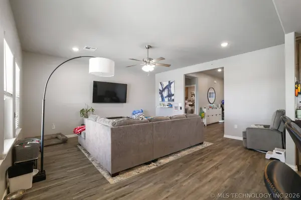 571 Lake Meadow Loop, Durant, OK 74701