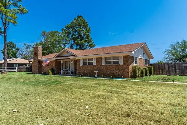 122 Hummingbird CIR, Colbert, OK 74733
