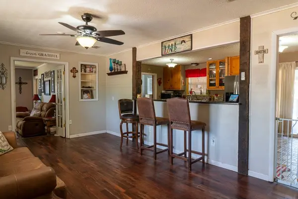 122 Hummingbird CIR, Colbert, OK 74733