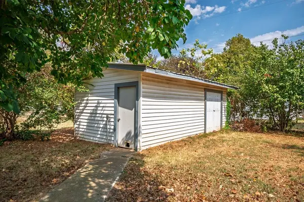 608 W Coleman, Colbert, OK 74733