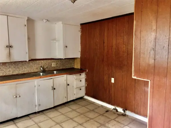1247 S Choctaw, Atoka, OK 74525