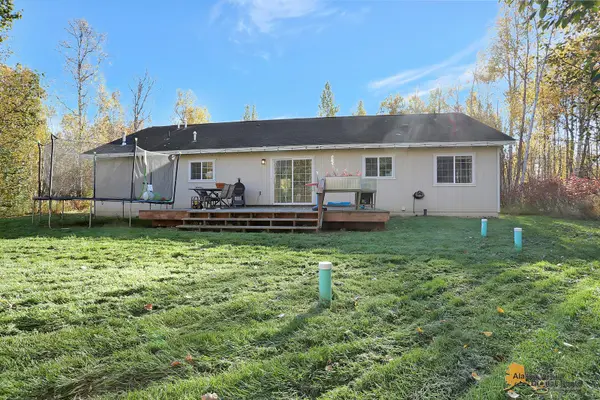 5755 E Fireweed Dr, Wasilla, AK 99654-4273