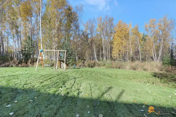 5755 E Fireweed Dr, Wasilla, AK 99654-4273