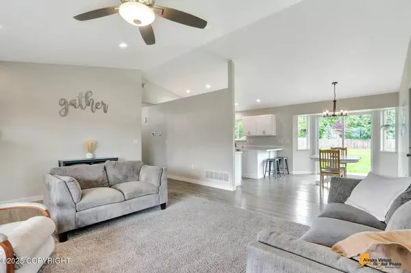 1085 N Angus LOOP, Palmer, AK 99645