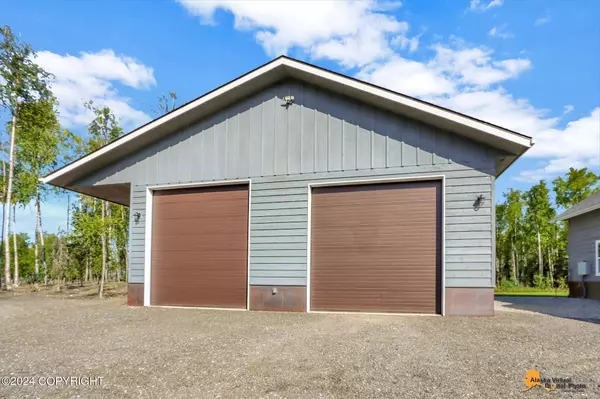 7841 W Sun Ridge CIR, Wasilla, AK 99623