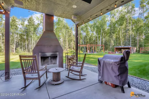 7841 W Sun Ridge CIR, Wasilla, AK 99623