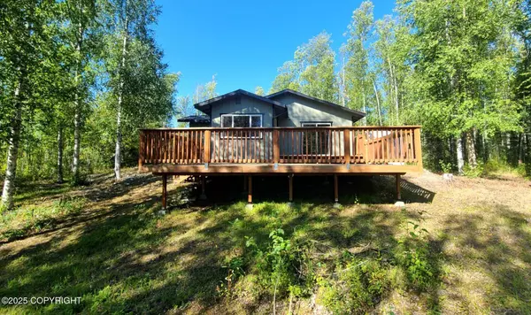 10384 W Lakeshore DR, Wasilla, AK 99623