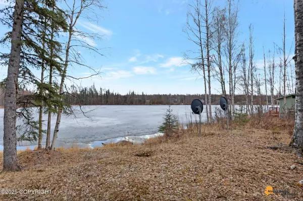 10384 W Lakeshore DR, Wasilla, AK 99623