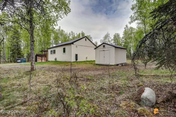 5760 W Raspberry LOOP, Wasilla, AK 99623