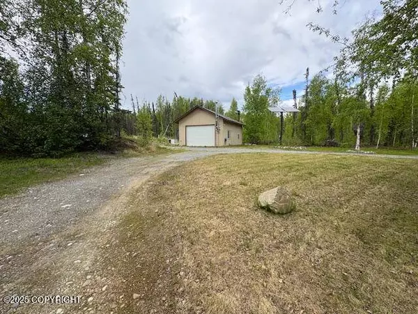 12349 Looking Glass DR, Houston, AK 99623