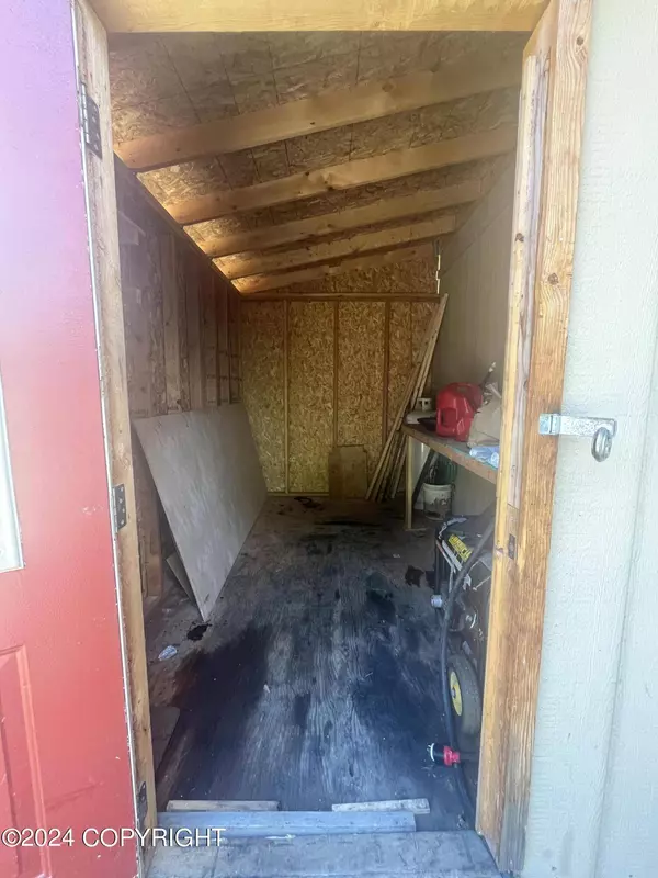 12349 Looking Glass DR, Houston, AK 99623