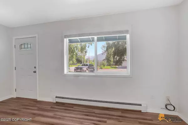 566 N Alaska ST, Palmer, AK 99645