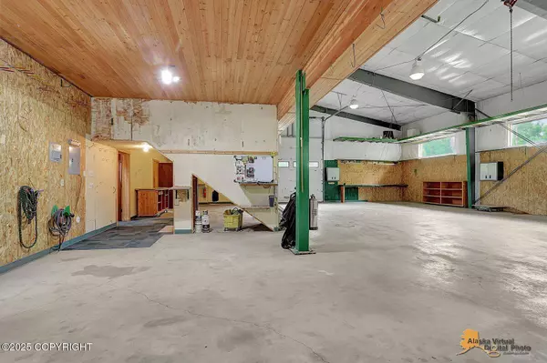 15120 Mercedes DR, Talkeetna, AK 99676