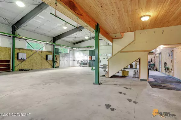 15120 Mercedes DR, Talkeetna, AK 99676