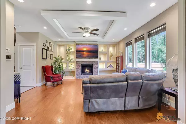 7943 E Wolf Creek RD, Wasilla, AK 99654