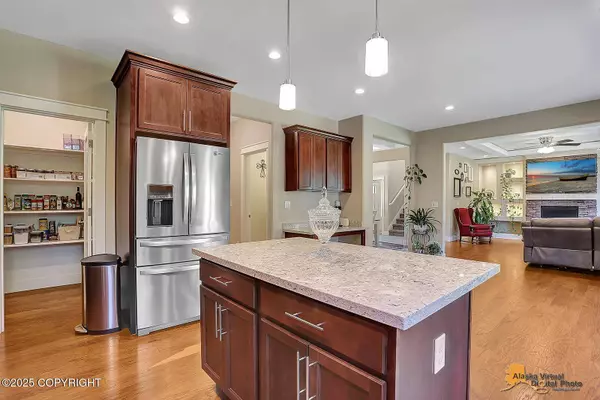 7943 E Wolf Creek RD, Wasilla, AK 99654