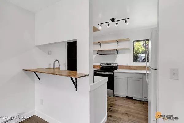 689 E Eklutna ST, Palmer, AK 99645