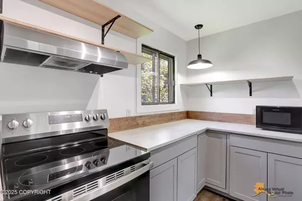 689 E Eklutna ST, Palmer, AK 99645