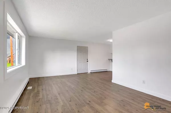 689 E Eklutna ST, Palmer, AK 99645