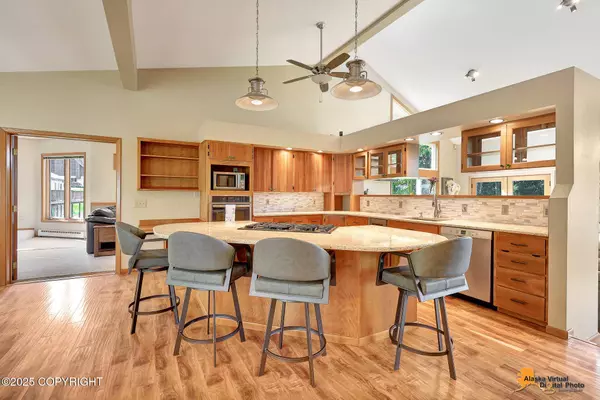 7245 Waldron Cove CT, Palmer, AK 99645