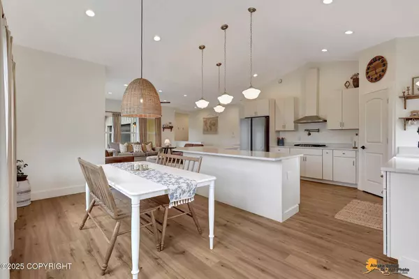 11879 E Apple CIR, Palmer, AK 99645