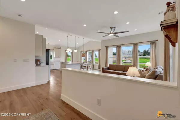 11879 E Apple CIR, Palmer, AK 99645